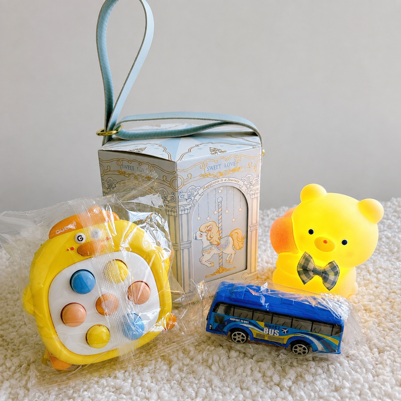 Carousel Goodie Bag Set – Night Light & Mini Toys