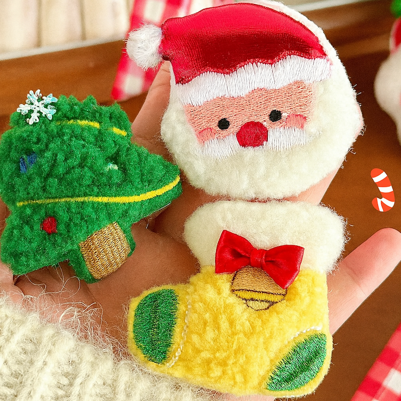 Christmas Plush Brooch Set – Soft & Festive Holiday Pins