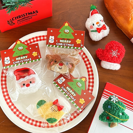 Christmas Plush Brooch Set – Soft & Festive Holiday Pins